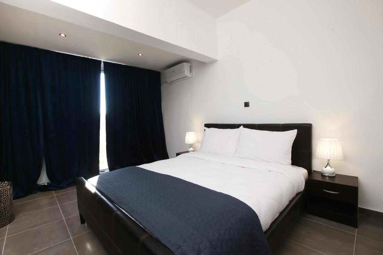 Luxury Apartments Christos Gouvia Esterno foto